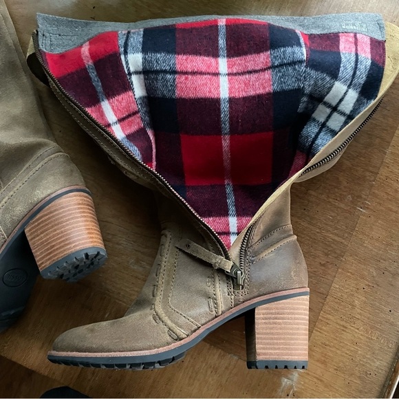 Fossil Knee High Lug Sole Heeled Tall Leather Boots - Picture 7 of 11